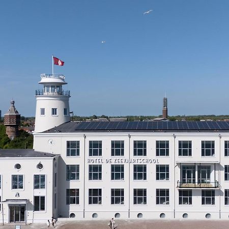 Hotel De Zeevaartschool 弗利辛恩 外观 照片