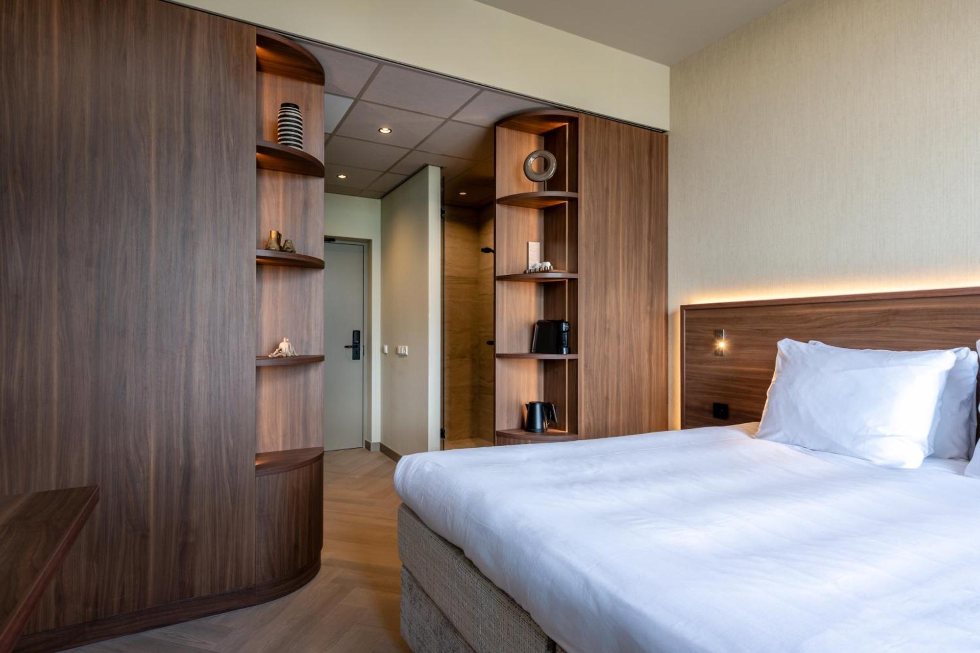 Hotel De Zeevaartschool 弗利辛恩 外观 照片