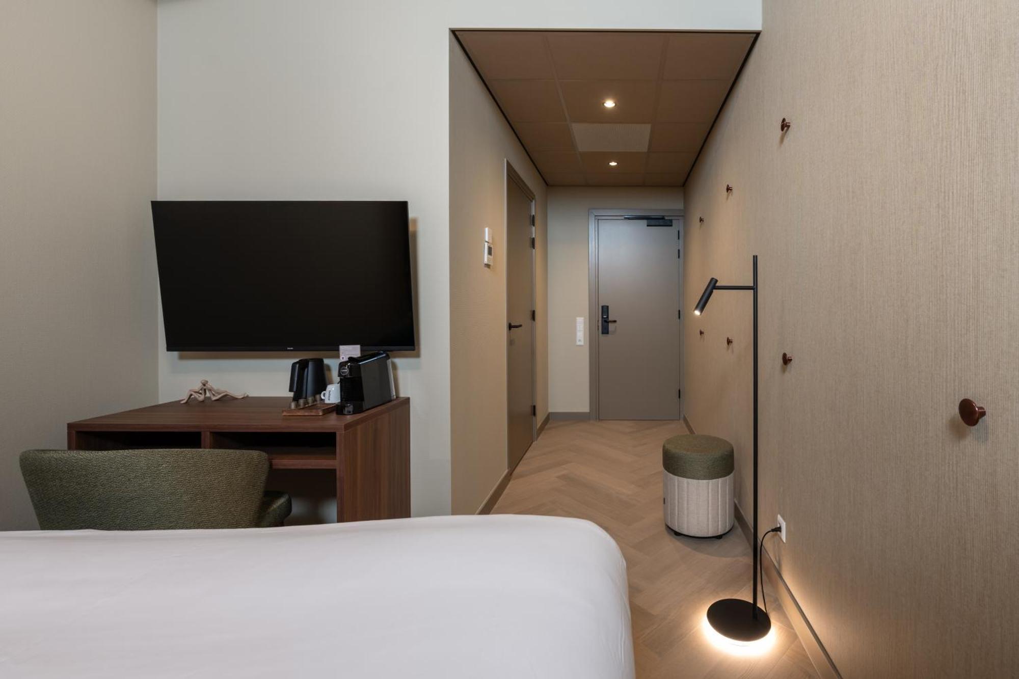 Hotel De Zeevaartschool 弗利辛恩 外观 照片