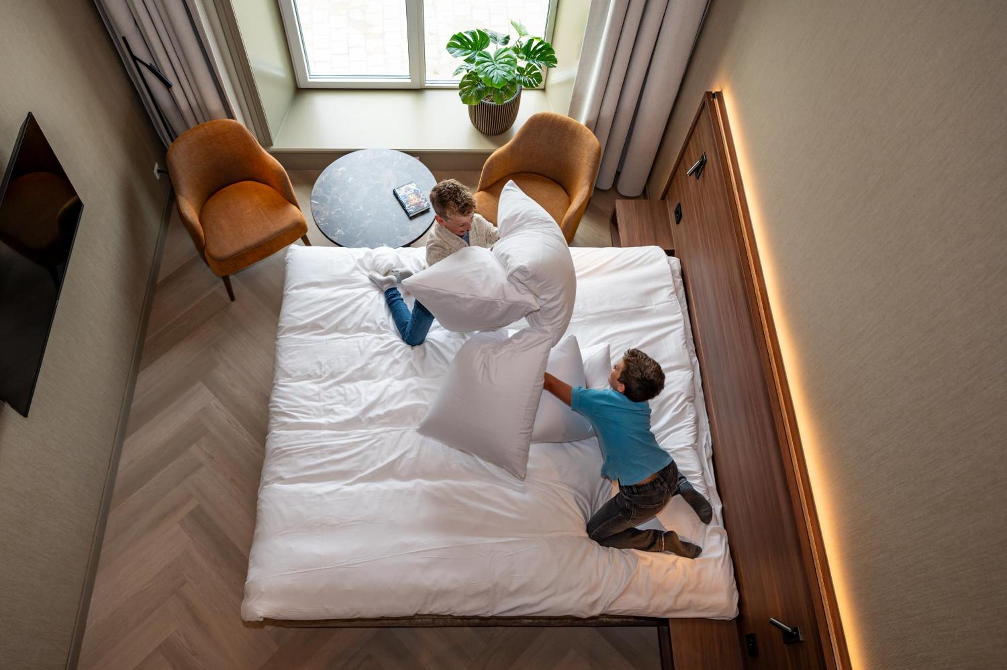 Hotel De Zeevaartschool 弗利辛恩 外观 照片
